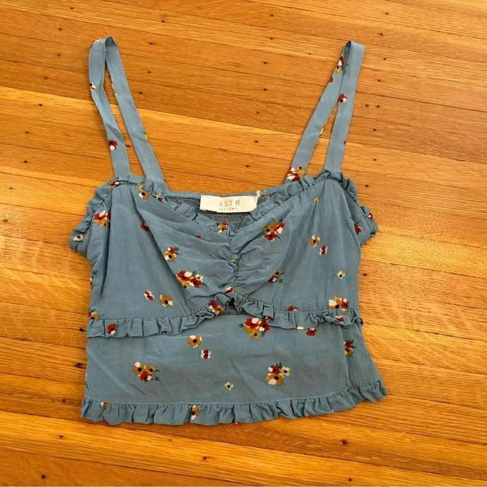 ASTR The Label Claudia Floral Top blue flower crop tank